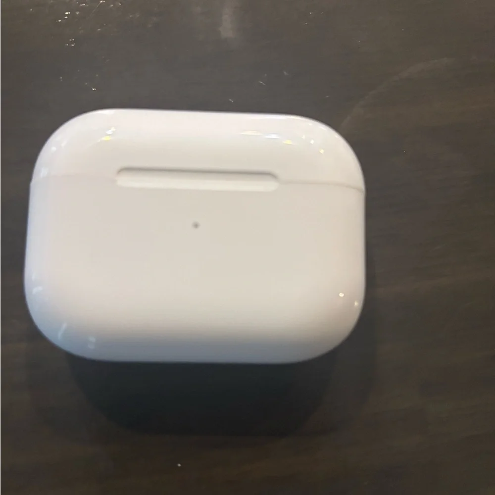 Apple White Wireless Earbuds